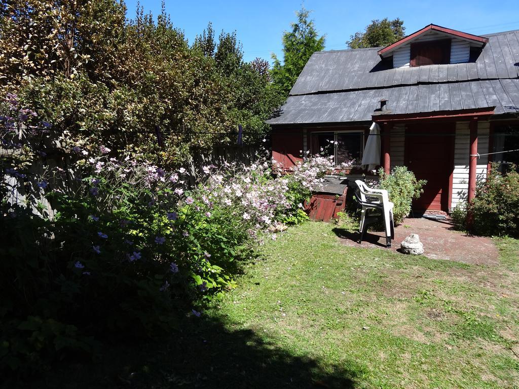 Hostal La Maison Pucon Bagian luar foto